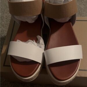 MIA White and Tan Women's Sandals